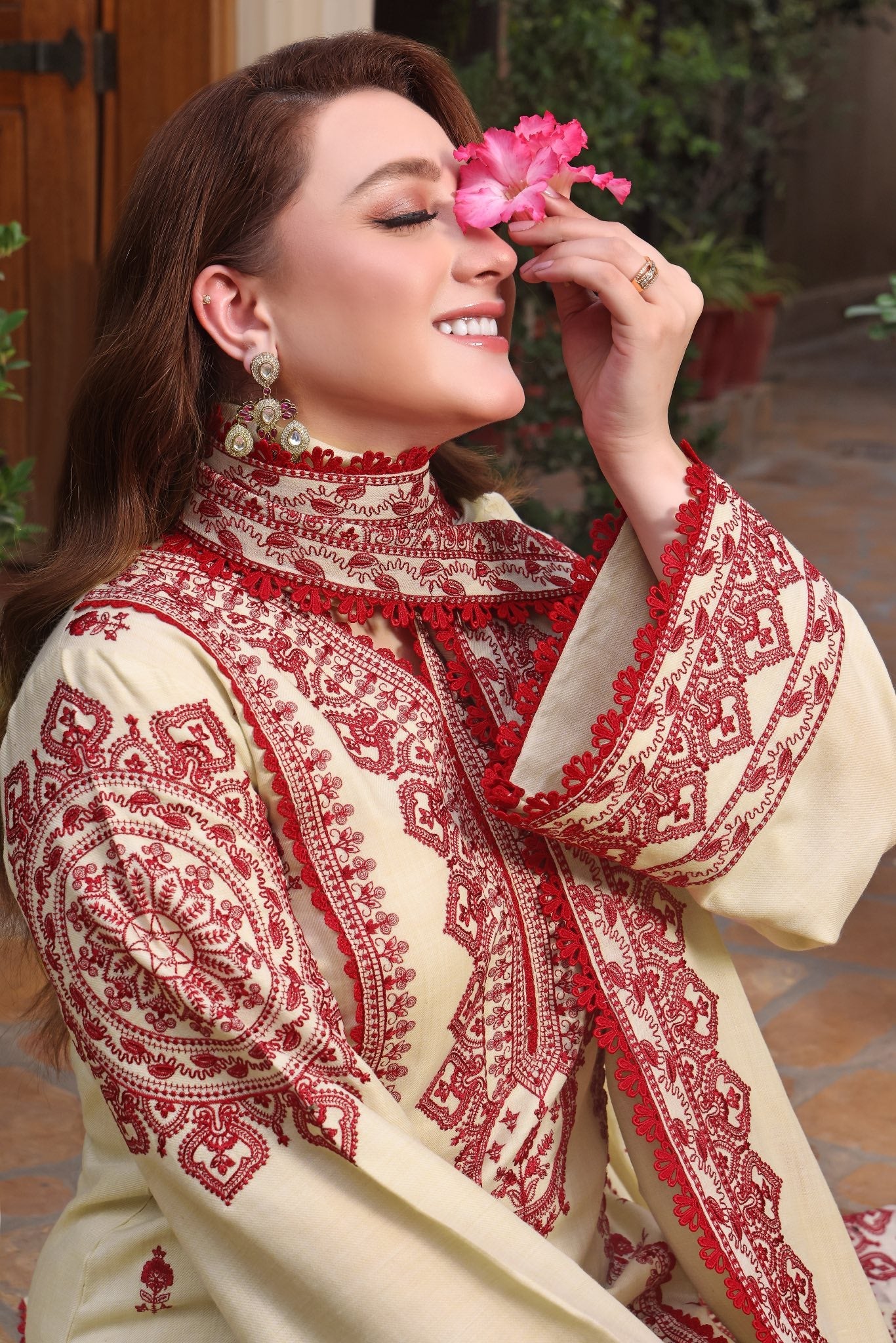 ASIM JOFA-3PC DHANAK EMBROIDERED SHIRT WITH DHANAK EMBROIDERED SHAWL & TROUSER