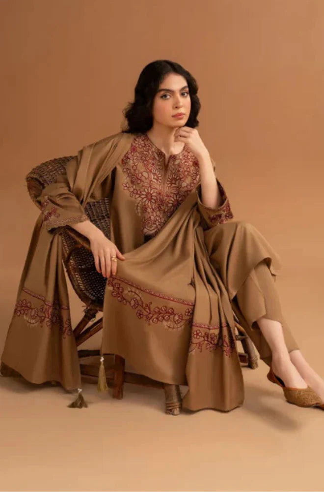 Pezwan - Winter 3PC Dhanak Embroidered Suit