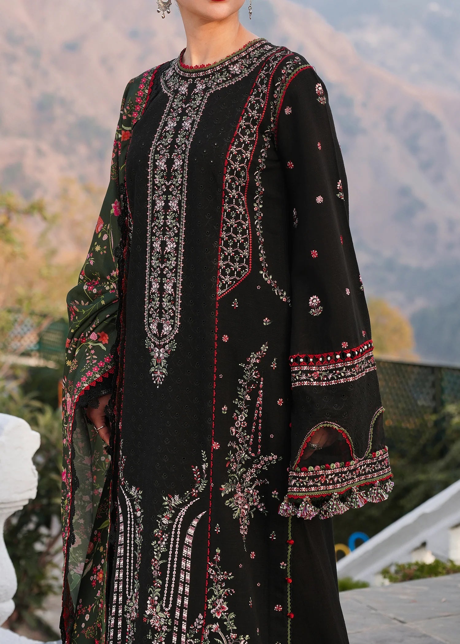 Hussain Rehar Winter Embroidered 3pc Dhanak Suite