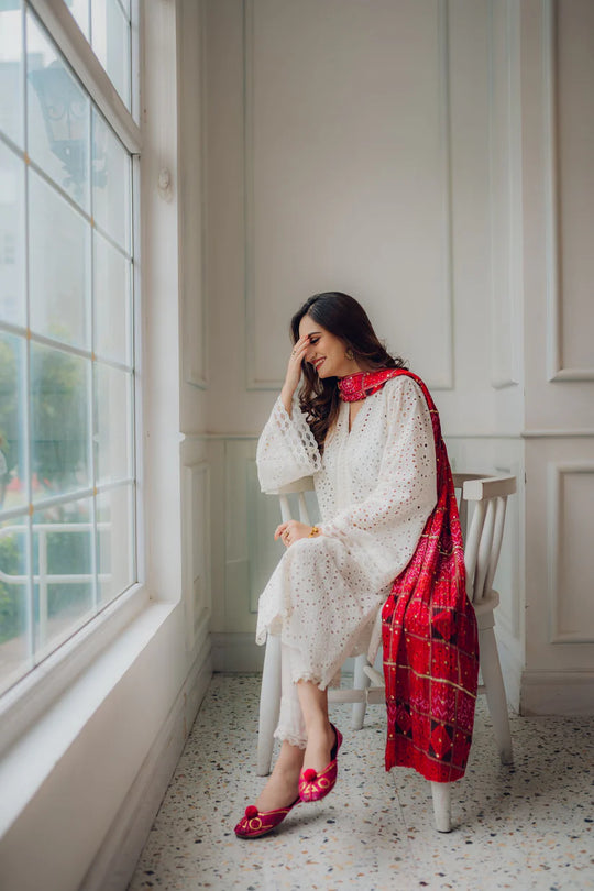 Maria.B 3Pc Chikenkari Embroidered With Printed Lawn Dupatta