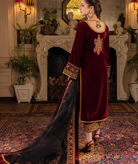Unstitched 3PCs Embroidered Velvet With Organza Dopata