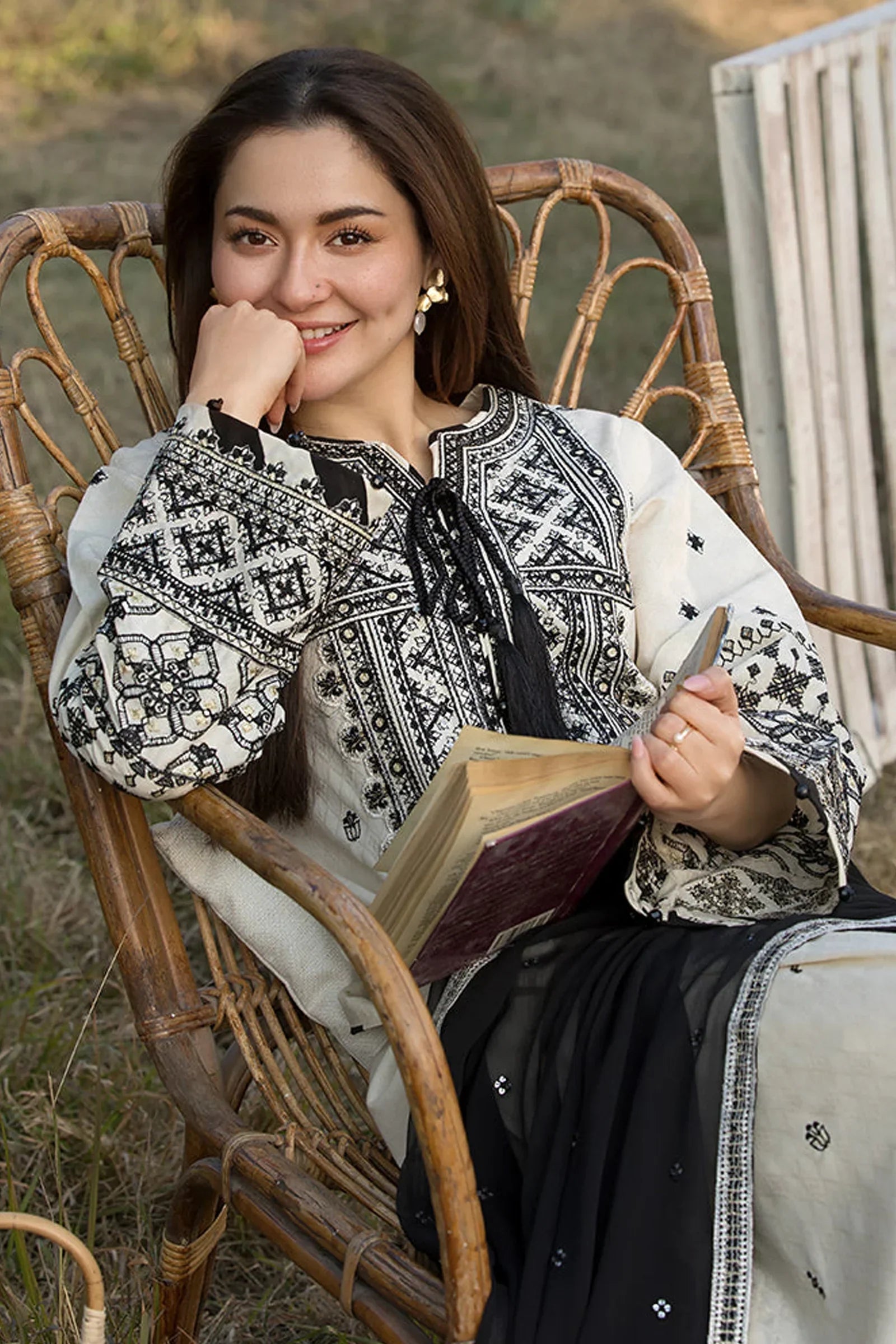 QALAMKAR - 3PC DHANAK EMBROIDERED SHIRT WITH DHANAK EMBROIDERED DUPATTA AND TROUSER